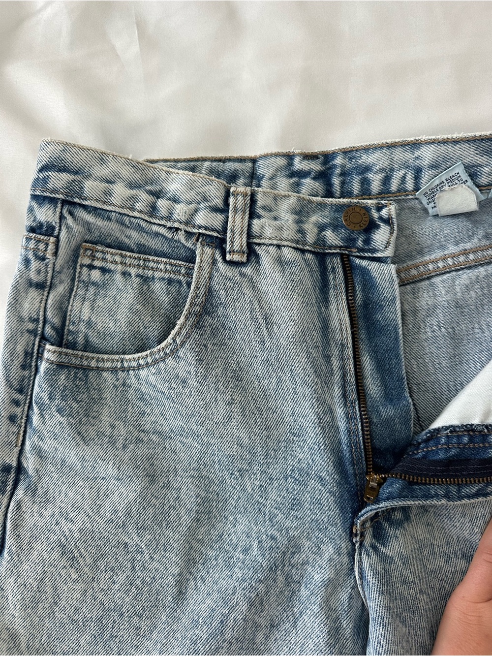 Vintage Calvin Klein Light Blue Jeans - Picture 3 of 8